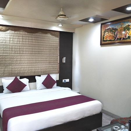 Hotel Jinendra Palace Dzsaipur Kültér fotó