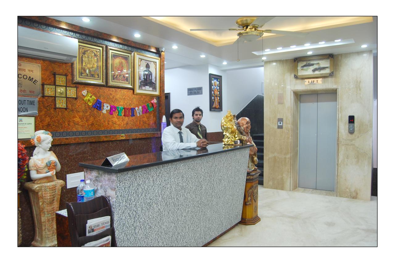 Hotel Jinendra Palace Dzsaipur Kültér fotó